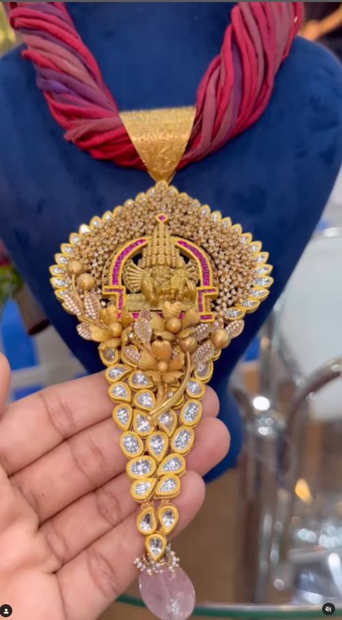 ANTIQUE GOLD SHIVA PARVATHY PENDANT