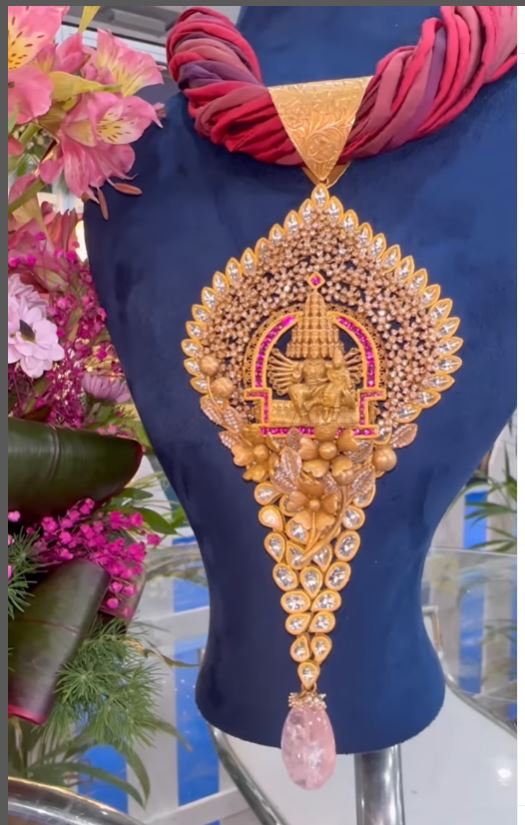 ANTIQUE GOLD SHIVA PARVATHY PENDANT